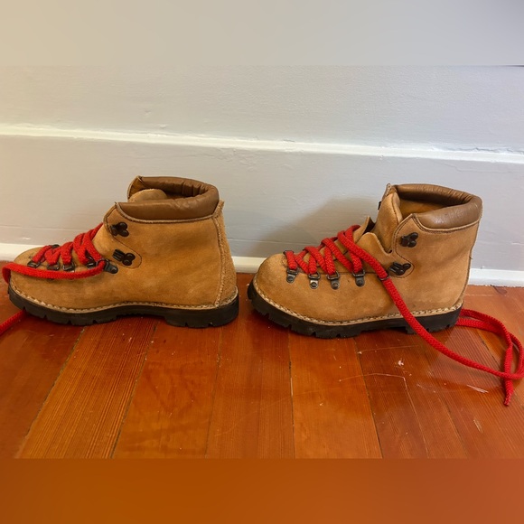 Vintage Leather Hiking boots - Picture 1 of 6